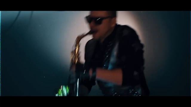 Epic Sax Guy returns смотреть онлайн