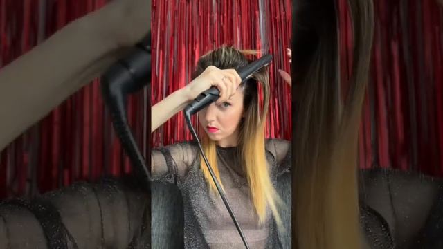 ПРОСТАЯ УКЛАДКА НА ВЫПРЯМИТЕЛЬ #прическа #локоны #своимируками #макияж #новыйгод #прическанановыйго смотреть онлайн