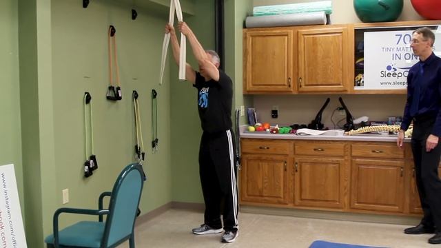 Spinal Decompression: Simple Easy DIY (3 Ways) смотреть онлайн