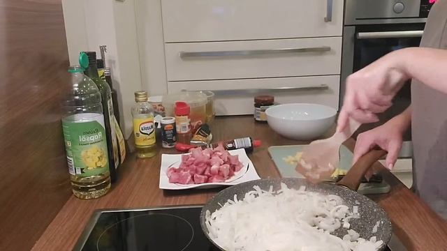 Готовлю любимый гуляш нашей семьи смотреть онлайн