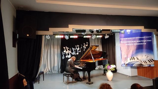 С. Рахманинов, Этюд-картина, Op. 39 №4. Ф. Шопен, Этюд Соч. 25 %9. смотреть онлайн