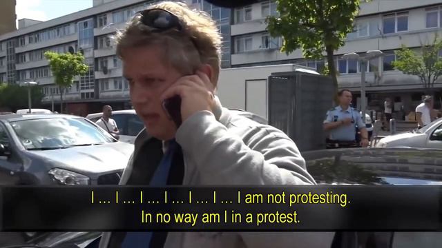Дания: мигранты нападают на политика или провокация смотреть онлайн