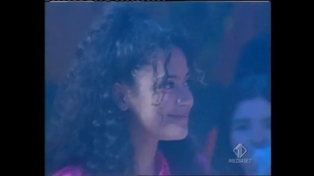 AMBRA ANGIOLINI - T'appartengo (Non e la rai) смотреть онлайн