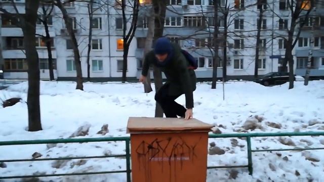 Мусор и какой то железный ящик смотреть онлайн