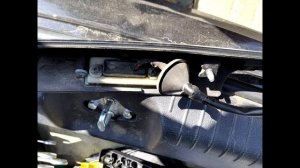 Ремонтируем кнопку багажника Hyundai Solaris