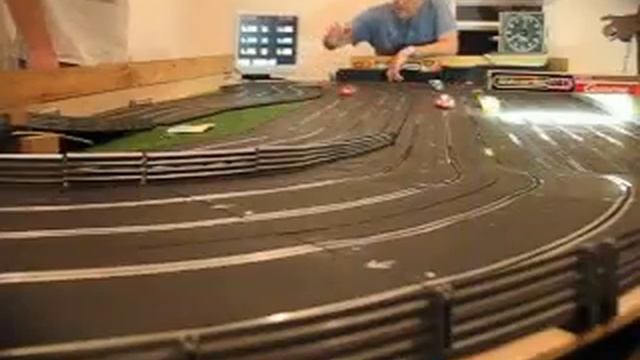 mario baskin 4 lane scalextric track,staten island,ny ferrari vs porsche race series,nj slot 1/32 смотреть онлайн