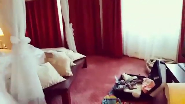 EVгеника - читает стихи Сола Моновой | Трудный день смотреть онлайн