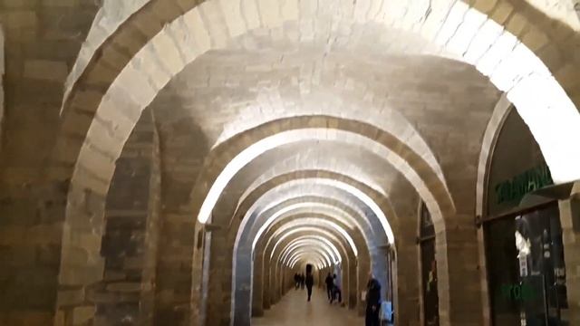 Баку Улица Низами (Торговая) - Излюбленное Место Прогулок Бакинцев и Гостей Столицы. смотреть онлайн