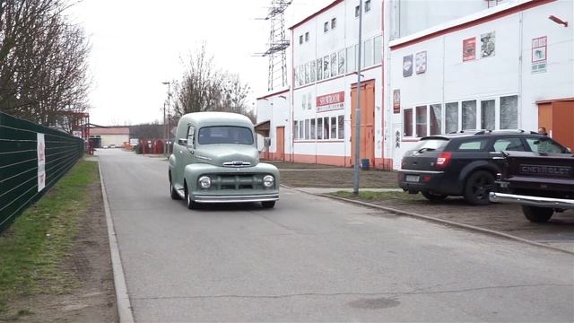 1951 Ford F1 Panel I V8 289cui смотреть онлайн