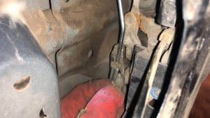 Как снять,поменять толкатель личинки замка двери на автомобиле Hyundai Accent