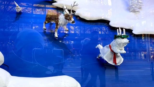 Новогодние витрины 2021 в магазине NK в Стокгольме. Рождество. смотреть онлайн