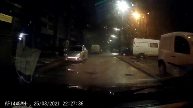 Один заказ из жизни "подвезуна" или как ведут себя пассажиры (присутствует ненормативная лексика) смотреть онлайн