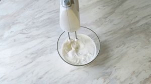 Как правильно взбить жирные сливки.  Сливки для крема