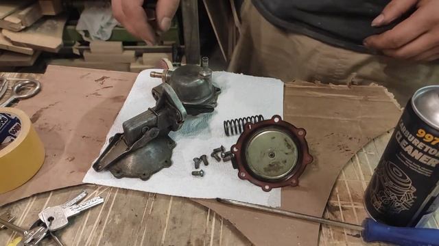 Ремонт бензонансоса УМЗ 421. Газ 21. Repair of the gas pump. Gez 21 made in usssr. смотреть онлайн