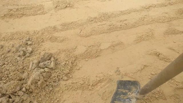 Не проливайте обратную засыпку. Как проверить уплотнение песка. Протяжка ПНД трубы в гофре. смотреть онлайн