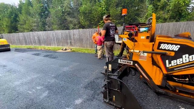 Pavement Perfection: Asphalt Driveway Job смотреть онлайн