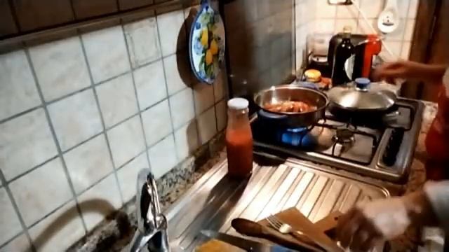 СОУС ИЗ ОСЬМИНОГА. ВОСКРЕСНЫЙ СЕМЕЙНЫЙ ОБЕД. смотреть онлайн