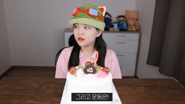 10만 기념 Q&A 거짓말탐지기 등장?!?질문에 답해드립니다! +실버버튼 언박싱 смотреть онлайн