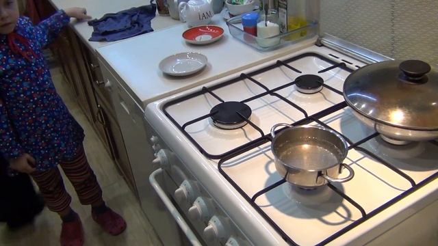 КАК ЛЕЧИТЬ ВЛАЖНЫЙ КАШЕЛЬ. ДЕЛАЕМ КОМПРЕСС. НАРОДНЫЙ МЕТОД смотреть онлайн