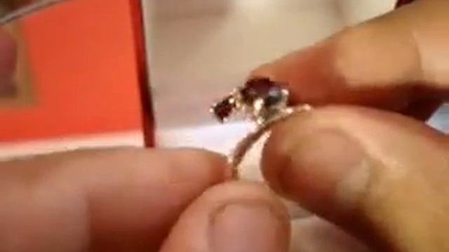 Черный бриллиант 1,7 карат в белом золоте. смотреть онлайн