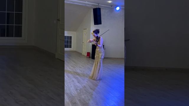Электроскрипачка Маргарита Скрипачева. Заказать скрипку на мероприятие в Москве. смотреть онлайн