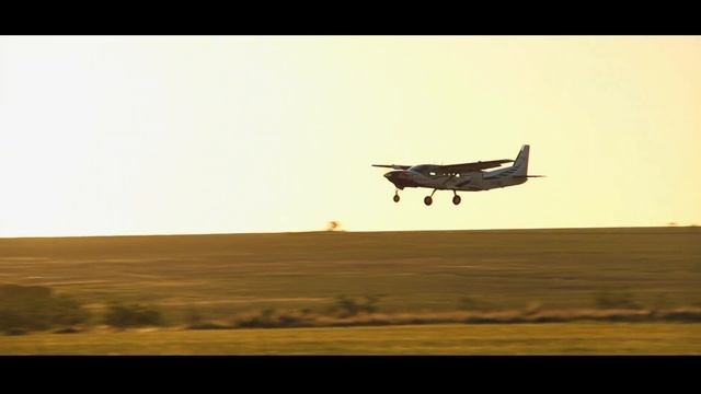 Aeroatelier La Cumbre, Argentina - Red Bull Skydive Team смотреть онлайн