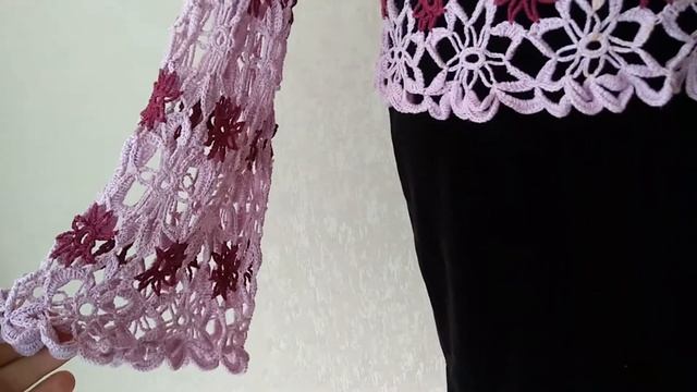 БЛУЗКА С РАСКЛЕШЕННЫМИ РУКАВАМИ 
