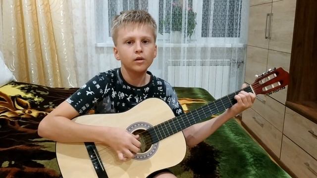 Песня на гитаре- Жуки 