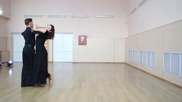 Running Cross Chasse in Waltz _ Бегущее кросс шассе в Медленном вальсе смотреть онлайн