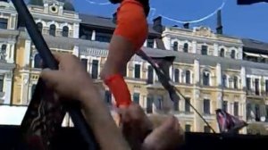 Оксана Марченко танцует