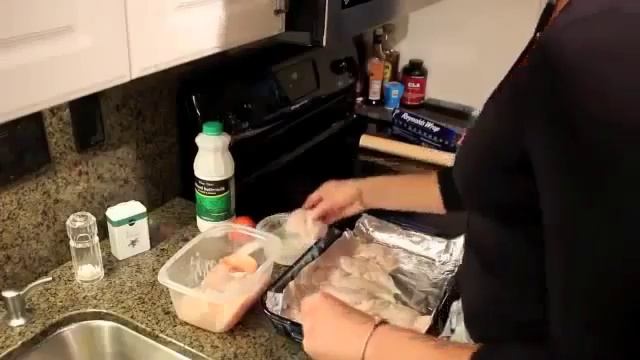 Куриные грудки в духовке Диетический рецепт смотреть онлайн