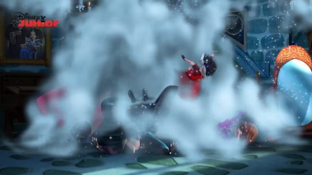 Sofia The First | The Magic Mirror ✨ - Magical Moment | Disney Kids смотреть онлайн