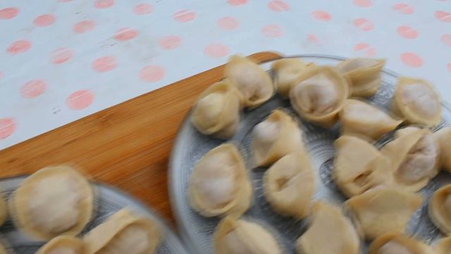 Таких пельменей ты точно еще не пробовала! Два в одном ПельменеВареник! смотреть онлайн