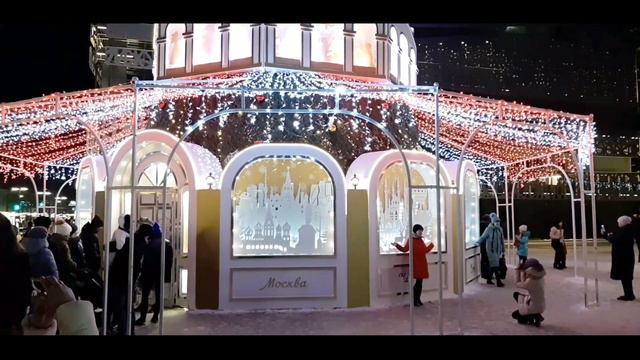 Три минуты возле здания "Татнефть" в первый день Нового года. смотреть онлайн