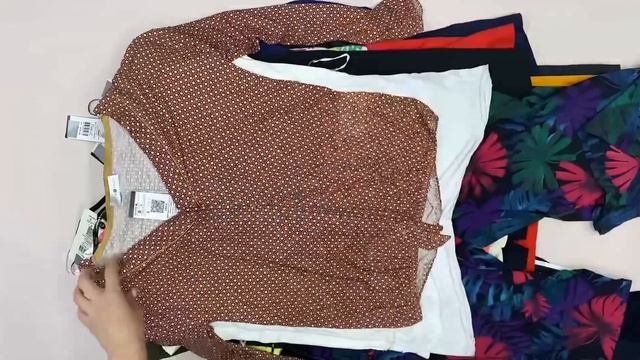 700-048 Микс женский сток Cashe Cashe Франция смотреть онлайн