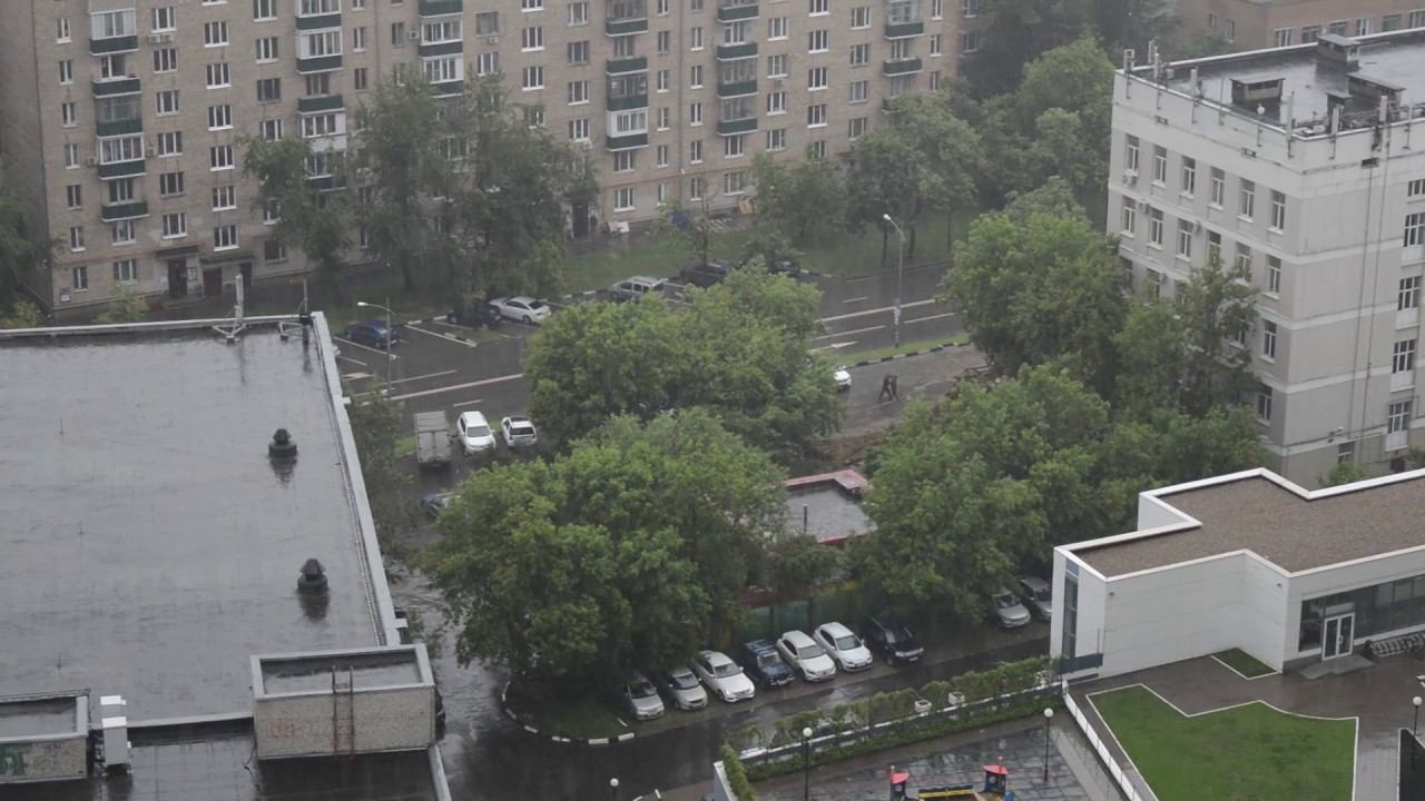 Обычный летний дождь в столице... 30.06.2017