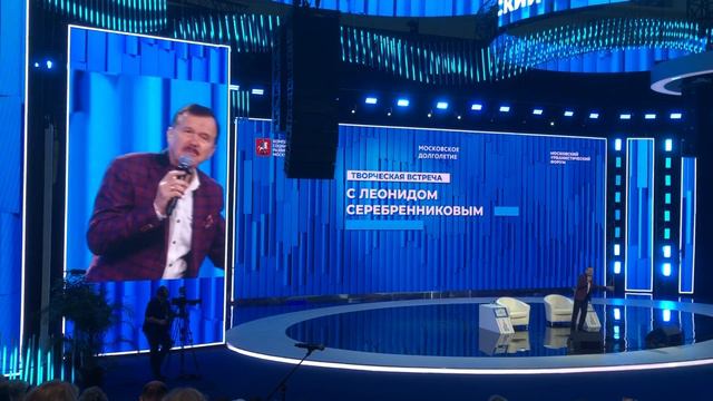 «А сегодня я просто напьюсь» - песня об эмигрантах, исполняет Леонид Серебренников смотреть онлайн