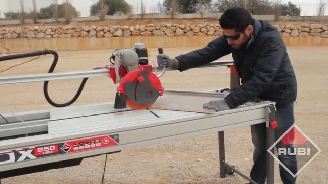 Wet Saw Tile Cutter Cortador Eléctrico RUBI DX 250 смотреть онлайн
