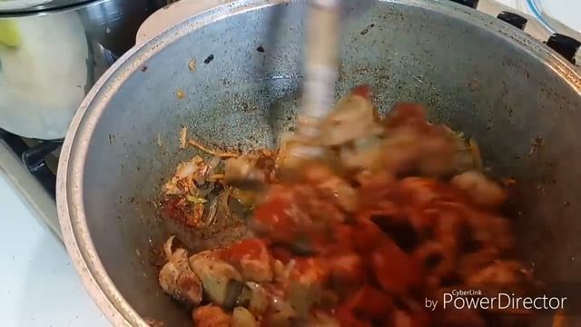 ГУЛЯШ СВИНОЙ НА УЖИН С РОЖКАМИ смотреть онлайн