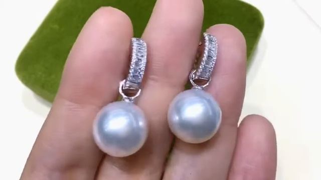 12-13 mm South Sea Pearl Classic Earrings 18k Gold w/ Diamond - AAAA смотреть онлайн