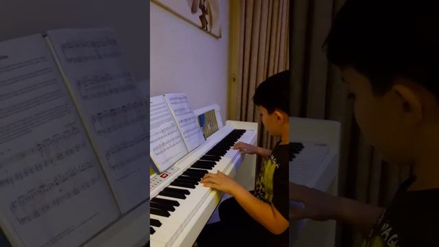 Henry's Wilde LCM Grade 2 смотреть онлайн