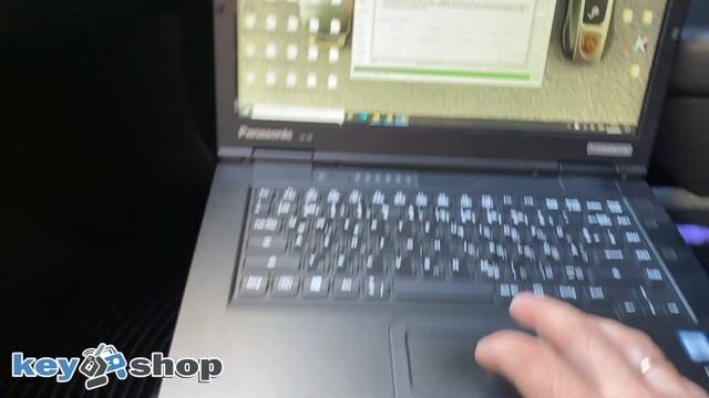 Привязка ключа Volkswagen Passat B7 Кривой Рог Без ключевой доступ / Keyless Go key programming смотреть онлайн
