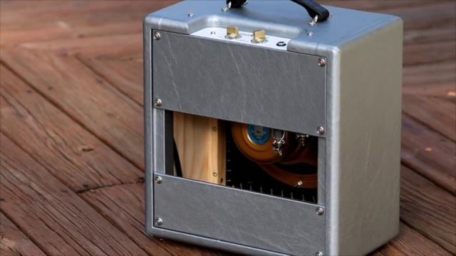 Ricky Rocket - Deluxe Amplification смотреть онлайн