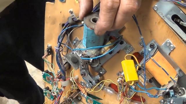 Ray's PINBALL Tech Tips ~ FLIPPER REPAIR ~ Remastered смотреть онлайн