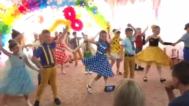 Детский танец "Стиляги" творческий коллектив "Мозайка" смотреть онлайн