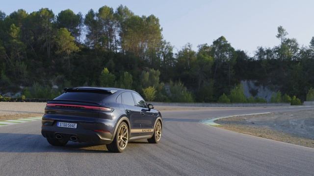 2024 Porsche Cayenne E-Hybrids | First Drive | Driving.ca