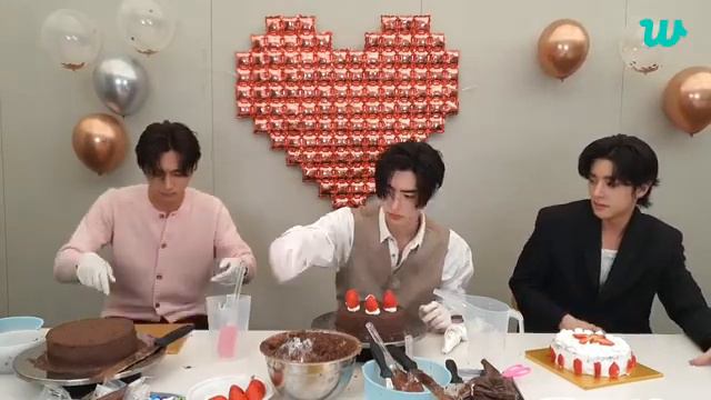 (17 / SUB LIVE) ENHYPEN TODAY WEVERSE LIVE ( 1422024) смотреть онлайн