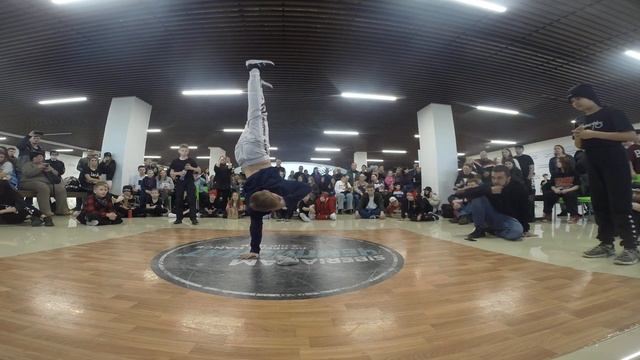 Zhenya Gasnikov (Surgut) vs .. vs .. (1st round) смотреть онлайн