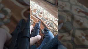 Как собрать игрушачный пистолет?????