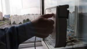 Как работает робот-мойщик окон